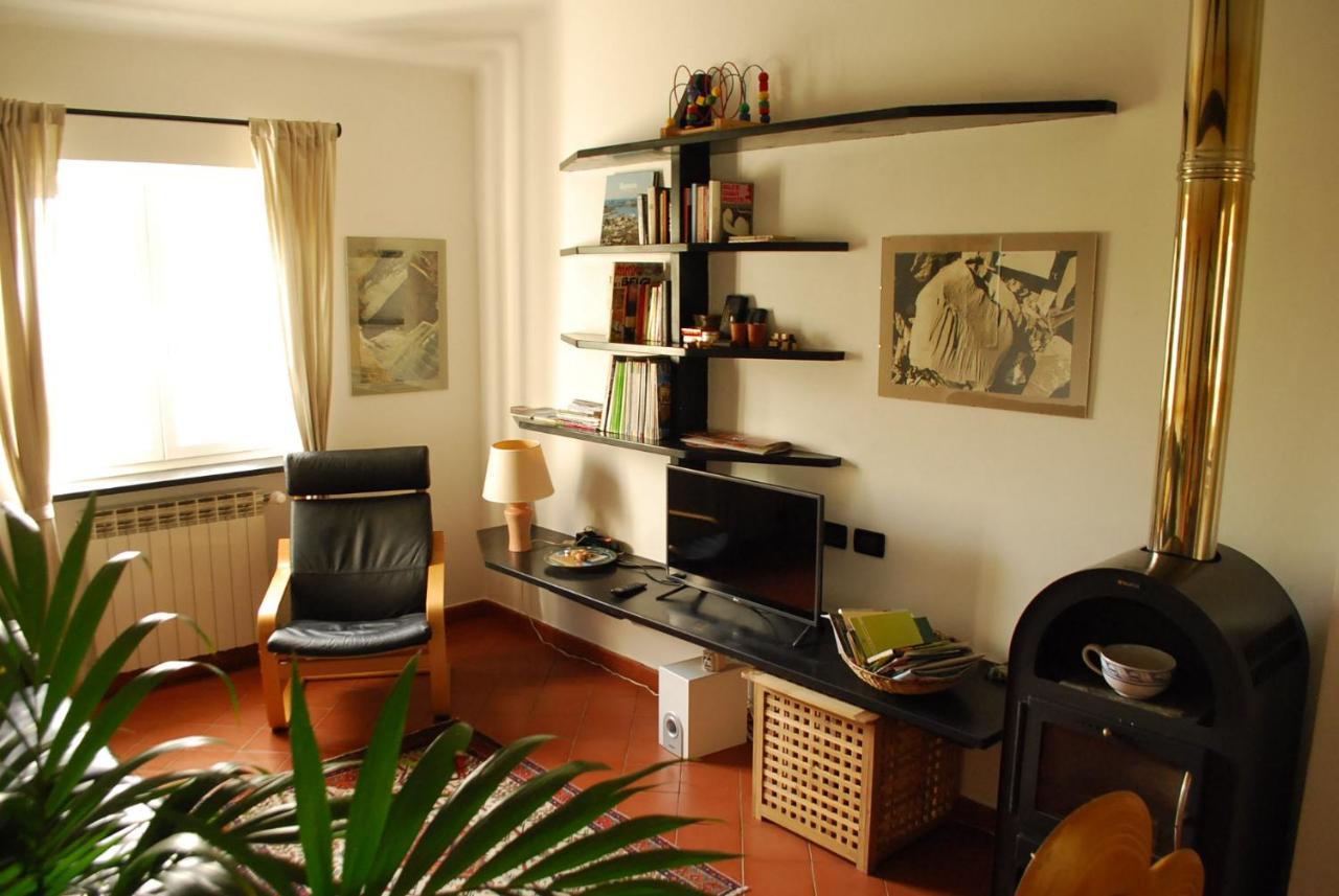 Villa Maia Neirone Exteriér fotografie
