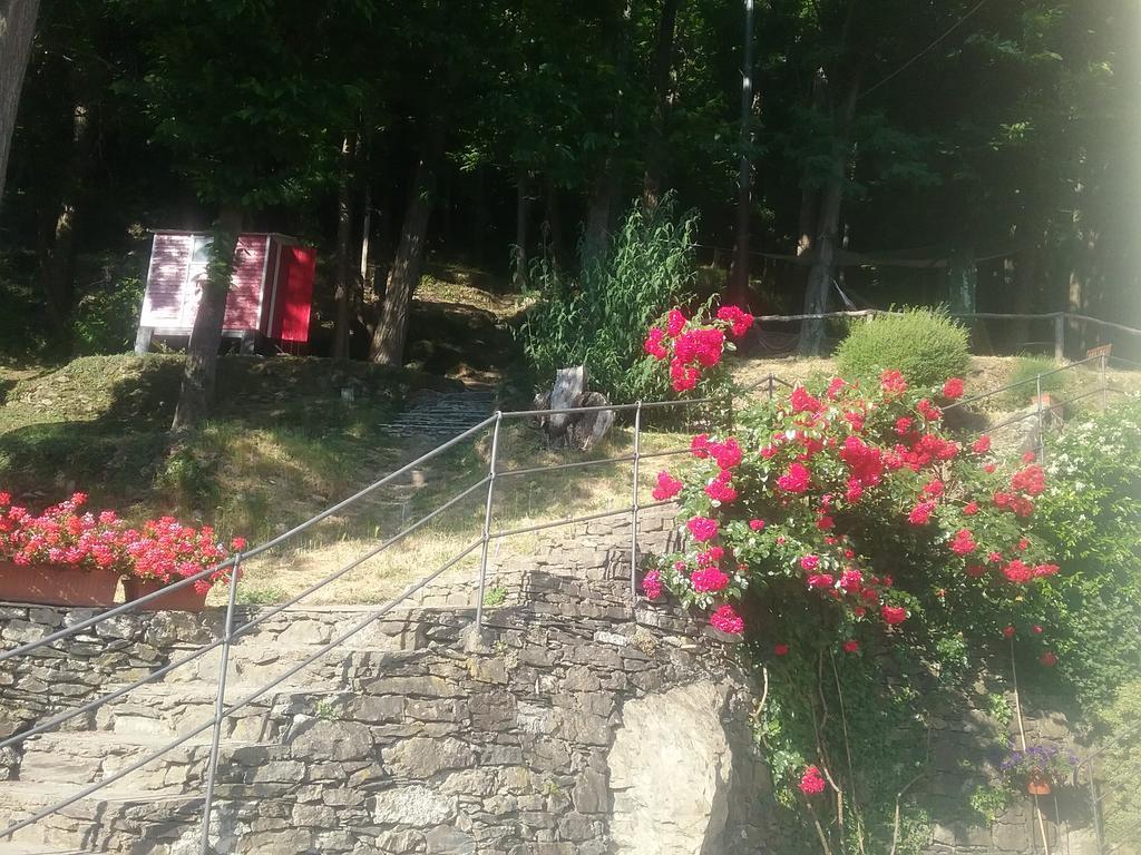 Villa Maia Neirone Exteriér fotografie